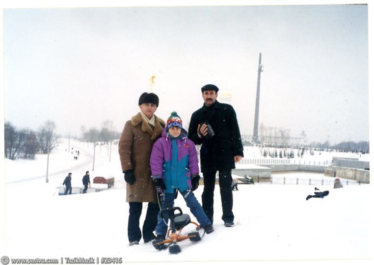 Прогулка по Москве 1996 года () Прогулка по Москве 1996 года