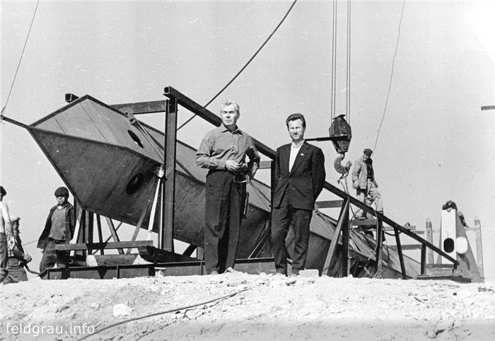 "Родина-мать зовет" () "Родина-мать зовет"