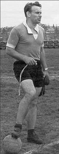 Тренер сборной СССР по футболу: Константин Бесков, в галерее «Дилетанта» () Тренер сборной СССР по футболу: Константин Бесков, в галерее «Дилетанта»