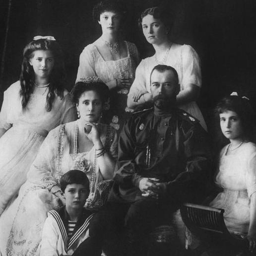 Чудом спасшаяся княжна () Чудом спасшаяся княжна