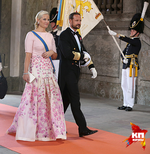 «Даже если вам немного за 30 лет»: пять современных Золушек королевских дворов () «Даже если вам немного за 30 лет»: пять современных Золушек королевских дворов