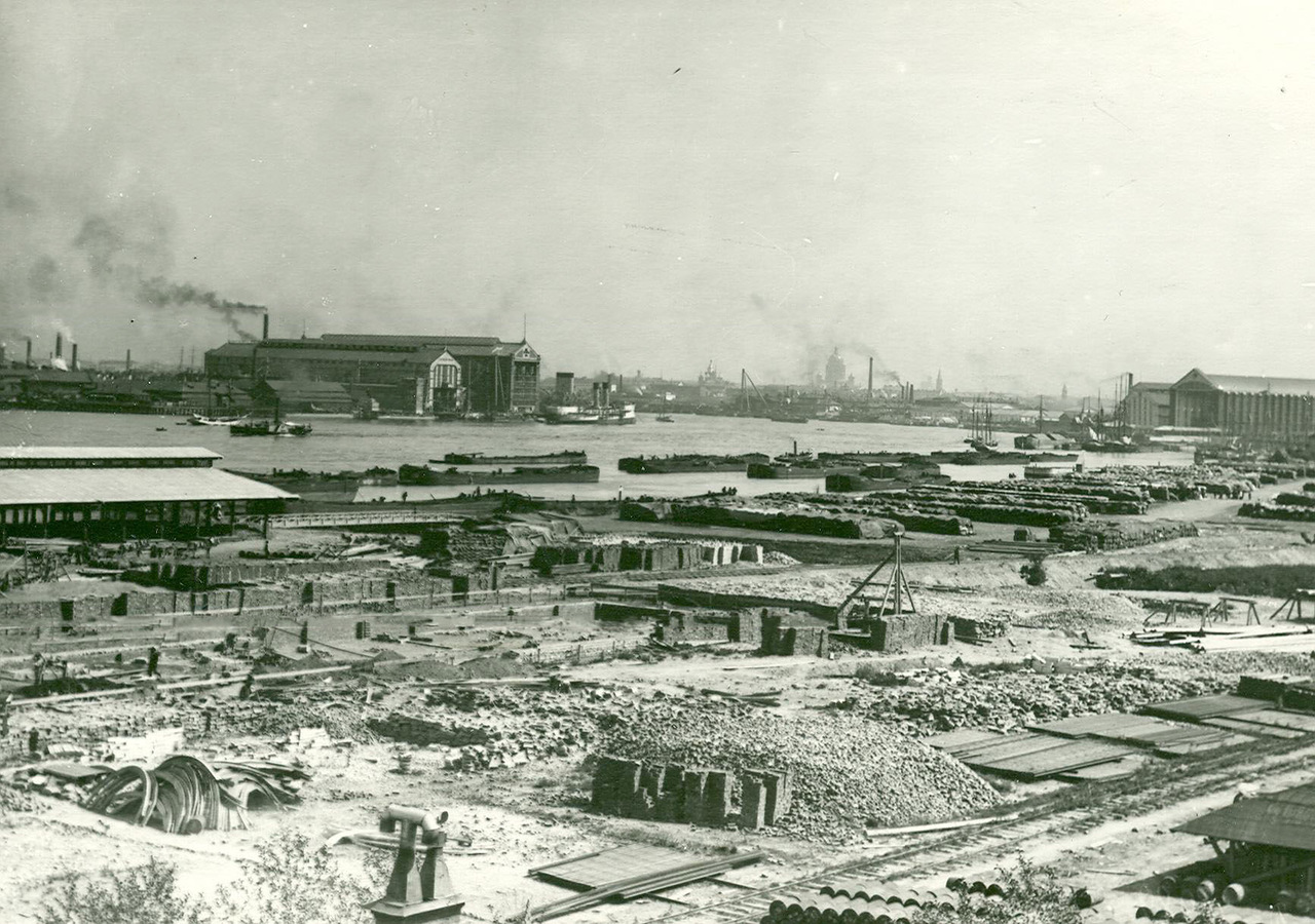 Дореволюционные фотографии Балтийского судостроительного завода () Дореволюционные фотографии Балтийского судостроительного завода