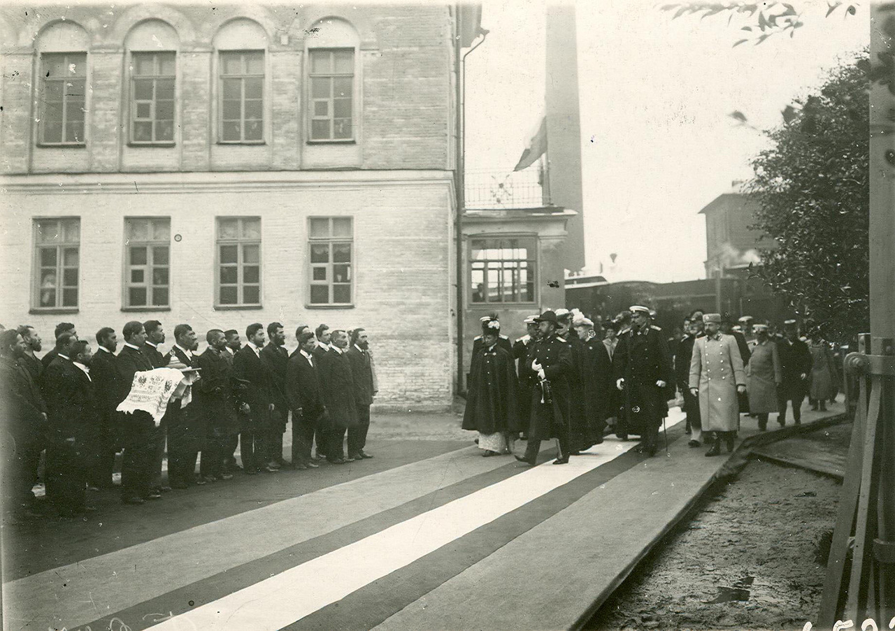 Дореволюционные фотографии Балтийского судостроительного завода () Дореволюционные фотографии Балтийского судостроительного завода