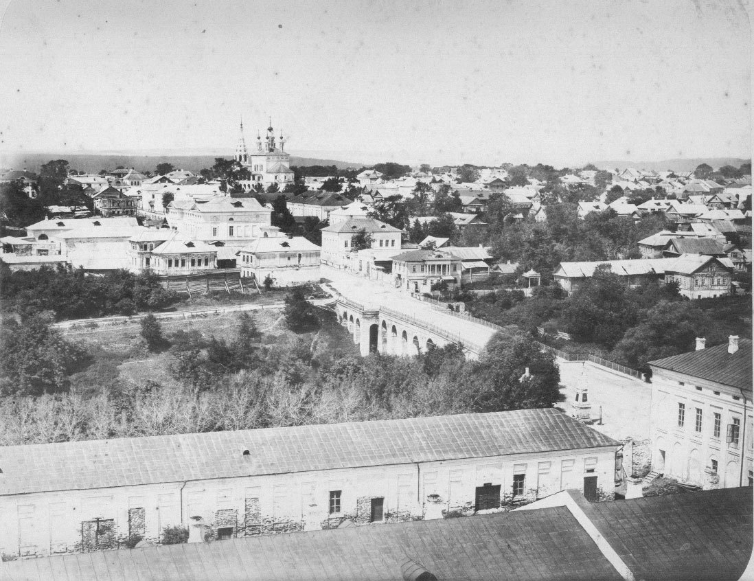 Вид на город со стороны губернского Правления и присутственных мест Вид на город со стороны губернского Правления и присутственных мест