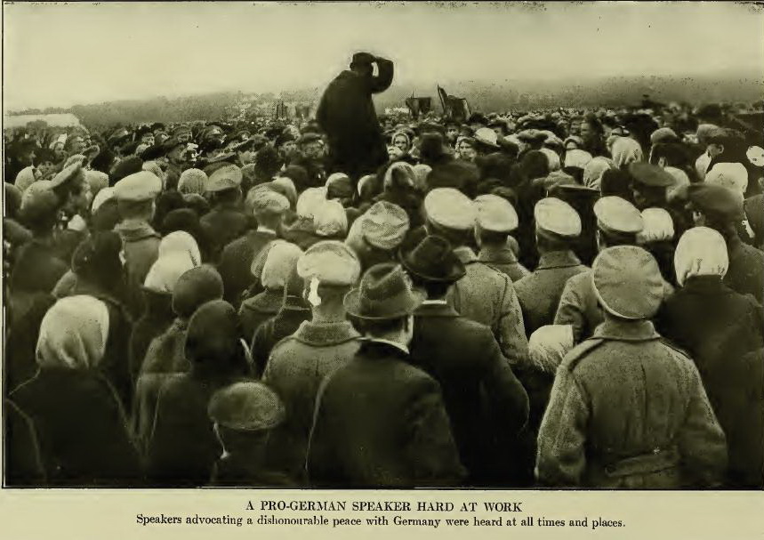 Фотографии Петрограда весны-лета 1917 года, сделанные Дональдом Томпсоном () Фотографии Петрограда весны-лета 1917 года, сделанные Дональдом Томпсоном