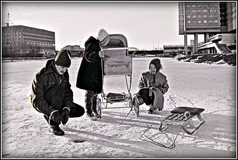 «Эу, ты сам с какого района?». вспоминаем москву 90-х