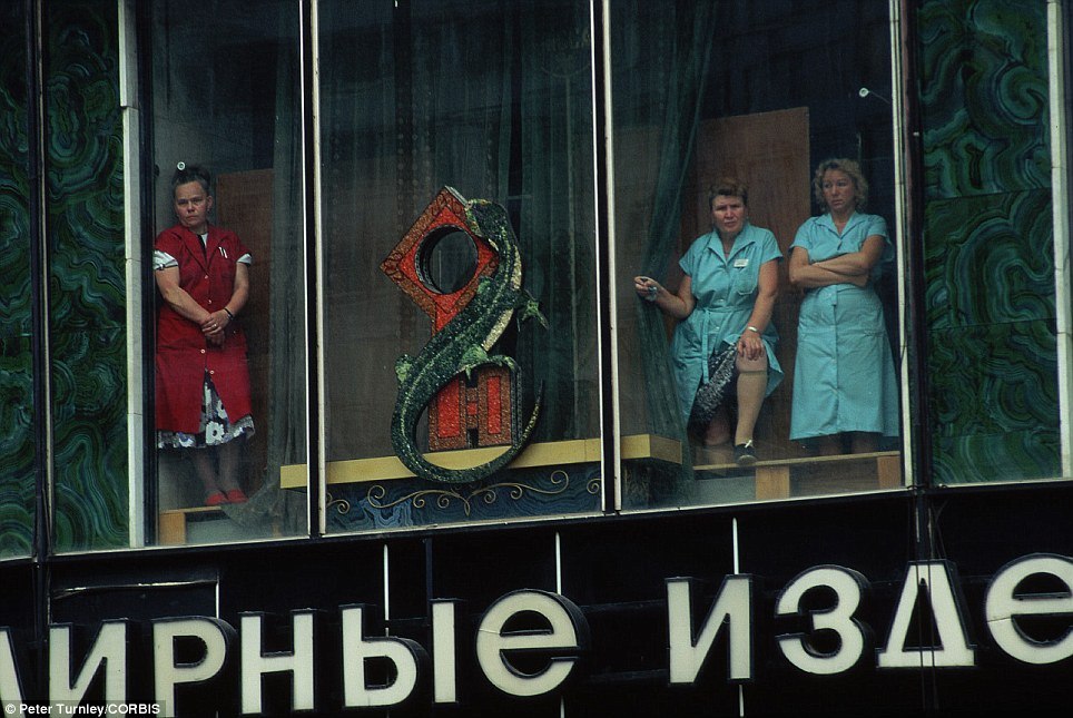 «Эу, ты сам с какого района?». вспоминаем москву 90-х