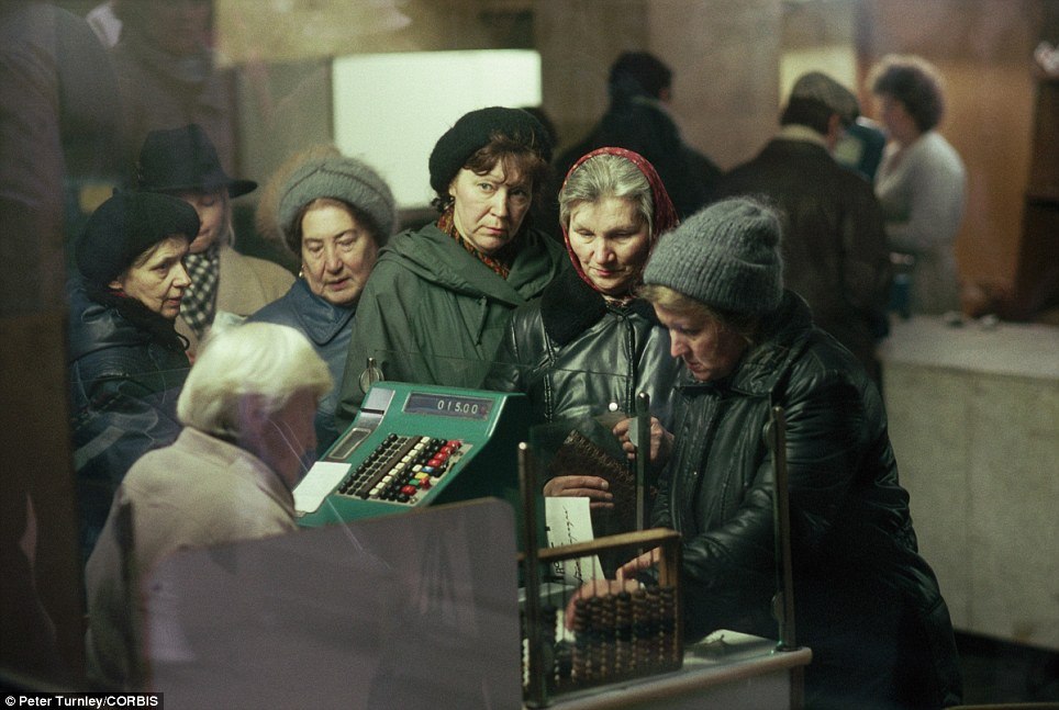 «Эу, ты сам с какого района?». вспоминаем москву 90-х