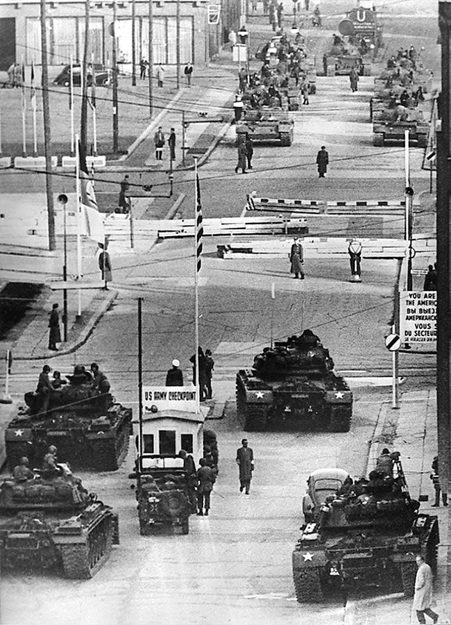 #МалоКтоЗнает о танковом противостоянии между США и СССР на территории Берлина