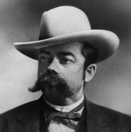 Нелепые смерти великих исторических личностей () Нелепые смерти великих исторических личностей