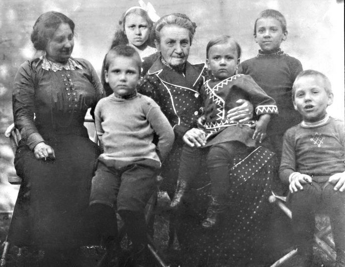 Он был идеологом советской космической программы () Он был идеологом советской космической программы