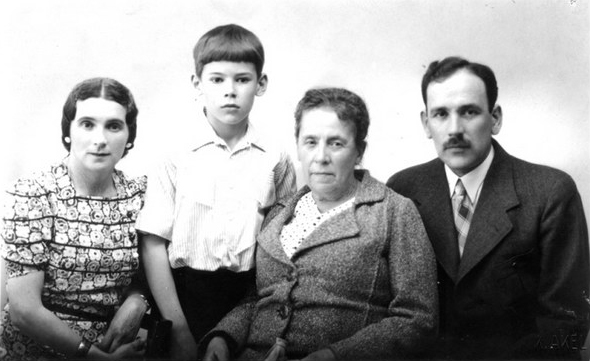 Патриарх Московский и всея Руси Алексий II () Патриарх Московский и всея Руси Алексий II