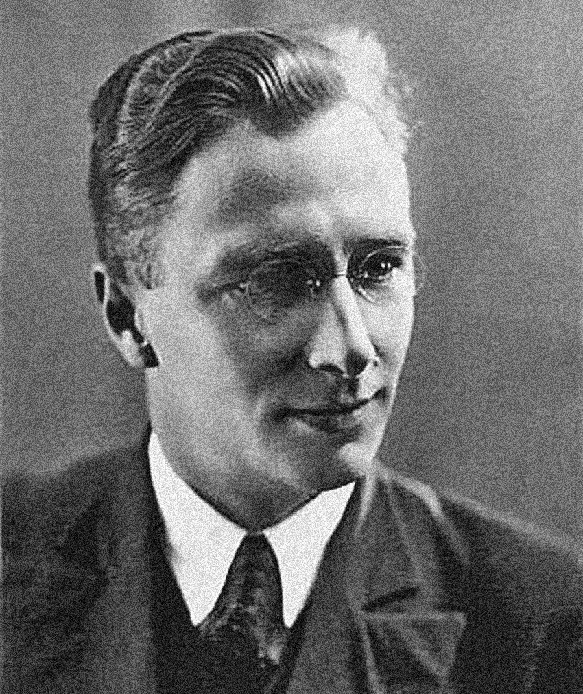 ПЕРВЫЙ УДАР () ПЕРВЫЙ УДАР