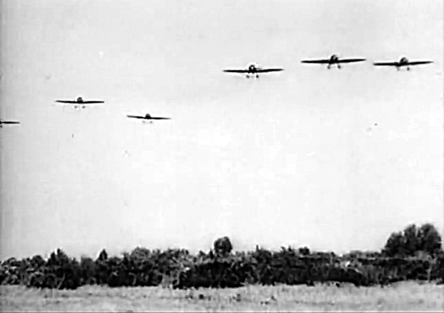 ПЕРВЫЙ УДАР () ПЕРВЫЙ УДАР