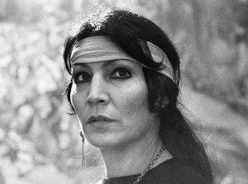 Подававшая надежду () Подававшая надежду