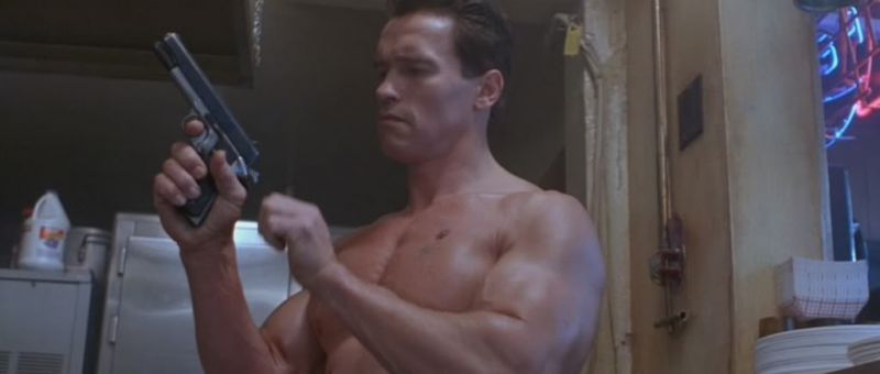 Полковник Кольт сделал всех людей равными. В том числе и перед кредиторами. () Полковник Кольт сделал всех людей равными. В том числе и перед кредиторами.