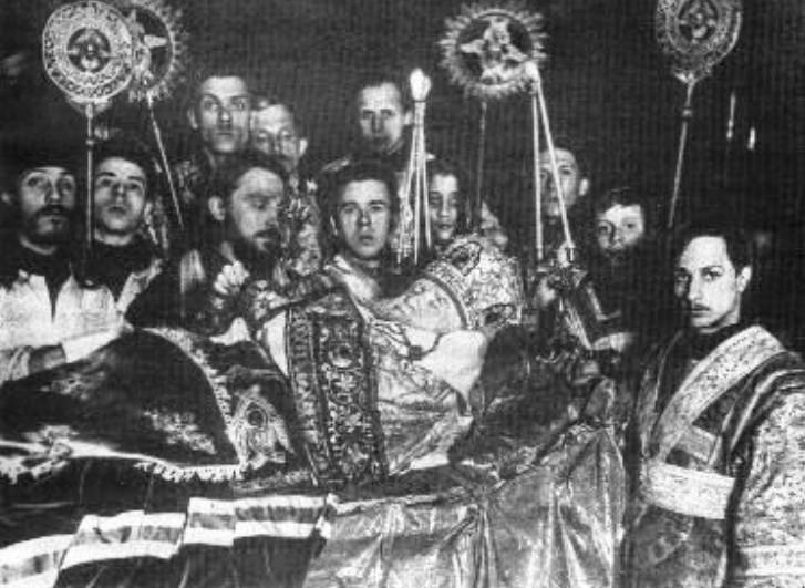 Причисленный к лику святых: Патриарх Московский Тихон () Причисленный к лику святых: Патриарх Московский Тихон