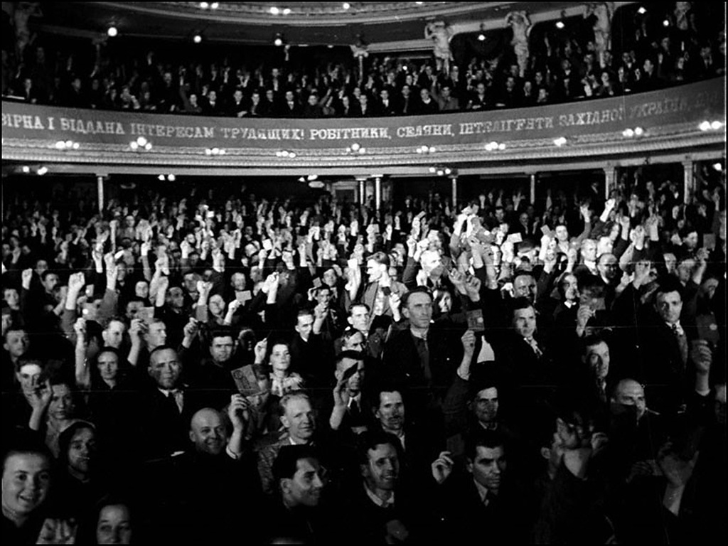 Присоединение Западной Украины и Западной Белоруссии к СССР в 1939 г. Фотографии () Присоединение Западной Украины и Западной Белоруссии к СССР в 1939 г. Фотографии