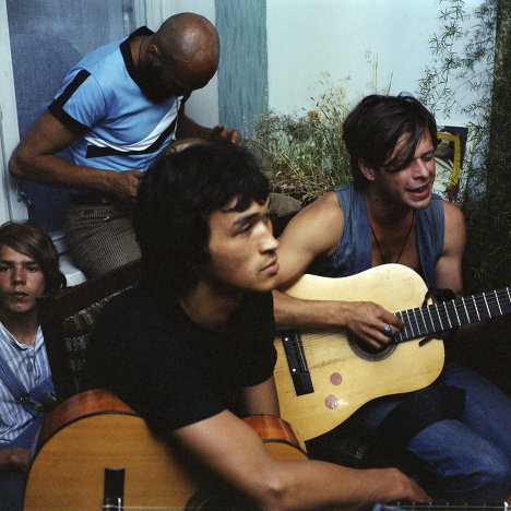 Жизнь как «кино». феномен виктора цоя () Жизнь как «кино». феномен виктора цоя