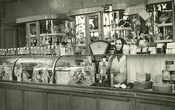 «Цены на продукты в СССР в 3-5 раз выше, чем в США и Европе» () «Цены на продукты в СССР в 3-5 раз выше, чем в США и Европе»