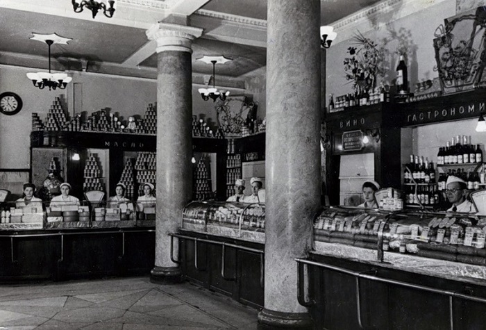 «Цены на продукты в СССР в 3-5 раз выше, чем в США и Европе» () «Цены на продукты в СССР в 3-5 раз выше, чем в США и Европе»