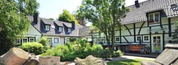 Нарисуй мне войну… () Нарисуй мне войну…