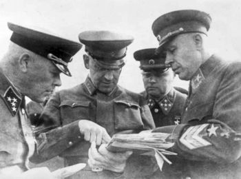 С.К. ТИМОШЕНКО НА ВОЕННЫХ УЧЕНИЯХ (ПРЕДВОЕННЫЙ СНИМОК)