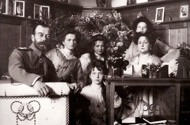 Последние дни семьи Романовых Последние дни семьи Романовых