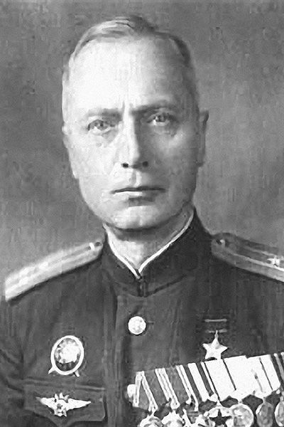 Семеро смелых: первые Герои Советского Союза Семеро смелых: первые Герои Советского Союза