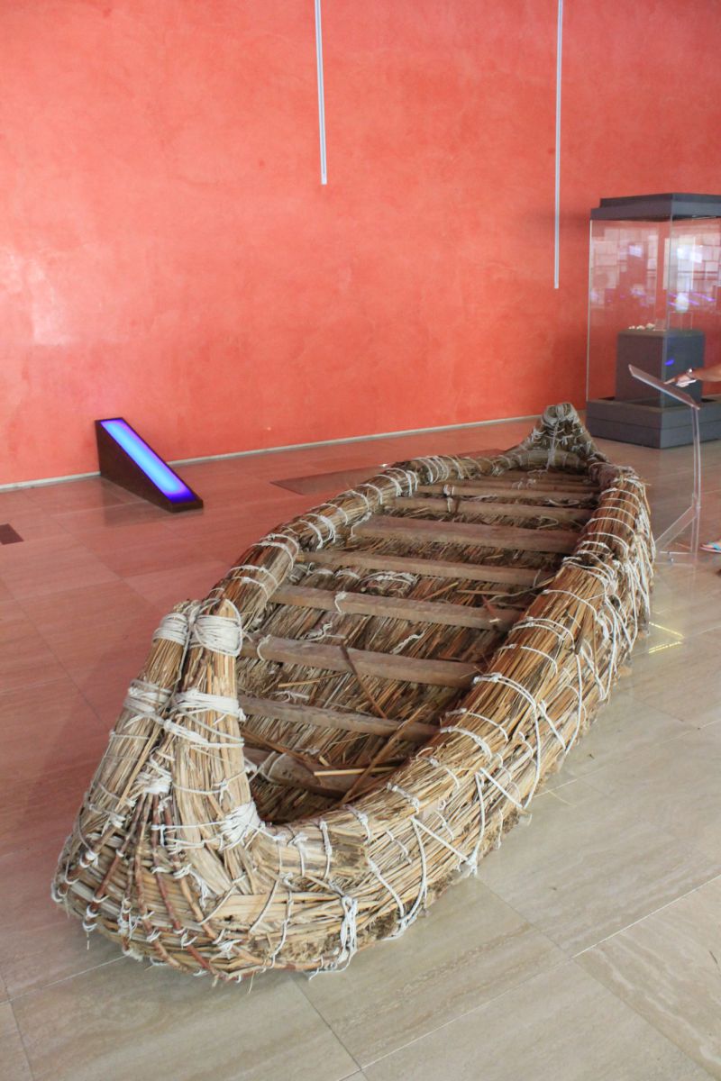 Древний корабль со дна моря () Древний корабль со дна моря