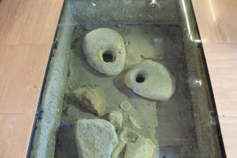 Древний корабль со дна моря () Древний корабль со дна моря