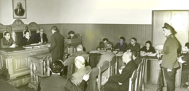 Как подавляли сталинистское восстание в Грузии в 1956-м () Как подавляли сталинистское восстание в Грузии в 1956-м