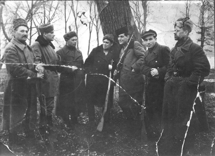 ЛЕСА ОБЕТОВАННЫЕ () ЛЕСА ОБЕТОВАННЫЕ