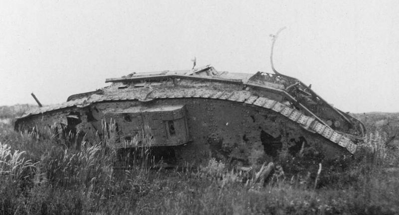 Мчались танки, ветер поднимая () Мчались танки, ветер поднимая