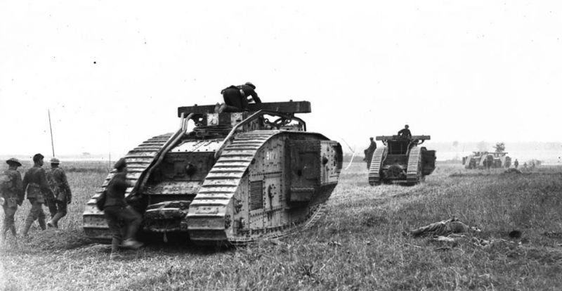 Мчались танки, ветер поднимая () Мчались танки, ветер поднимая