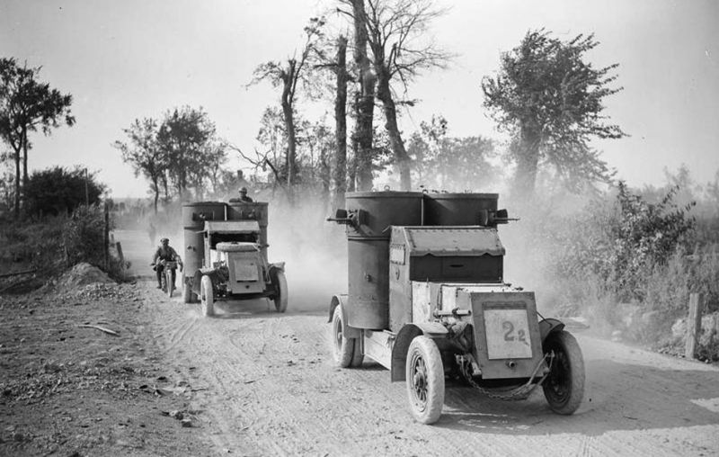 Мчались танки, ветер поднимая () Мчались танки, ветер поднимая