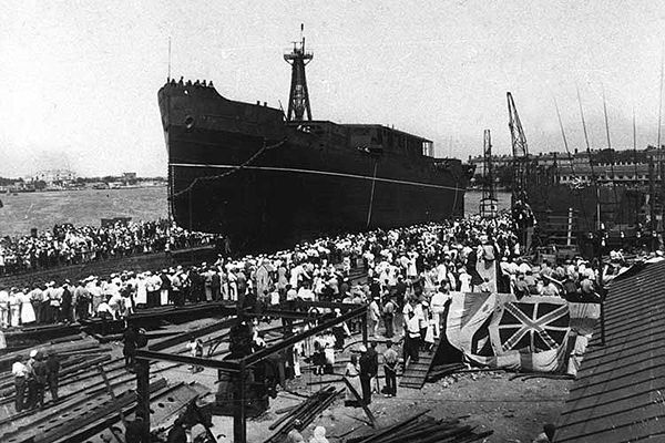 «Мы преданы этим камням до бесконечности» () «Мы преданы этим камням до бесконечности»