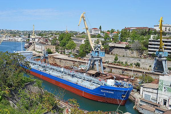 «Мы преданы этим камням до бесконечности» () «Мы преданы этим камням до бесконечности»