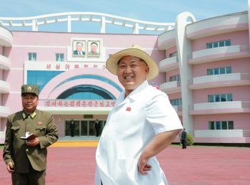 БОЛЬШУЮ ЧАСТЬ ОГРОМНОГО СОСТОЯНИЯ КИМОВ СОСТАВЛЯЮТ ДОХОДЫ ОТ НЕЗАКОННОЙ ДЕЯТЕЛЬНОСТИ БОЛЬШУЮ ЧАСТЬ ОГРОМНОГО СОСТОЯНИЯ КИМОВ СОСТАВЛЯЮТ ДОХОДЫ ОТ НЕЗАКОННОЙ ДЕЯТЕЛЬНОСТИ