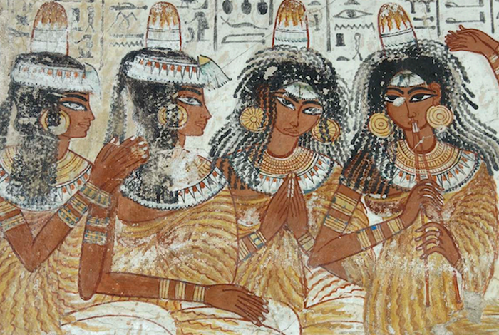 7 модных элементов гардероба, которые сегодня вызывают недоумение () 7 модных элементов гардероба, которые сегодня вызывают недоумение