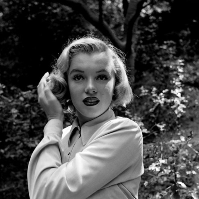 Неизвестная Мэрилин Монро: шикарные снимки скандальной знаменитости () Неизвестная Мэрилин Монро: шикарные снимки скандальной знаменитости