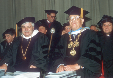 «Новый дивный мир» Гавриила Попова () «Новый дивный мир» Гавриила Попова