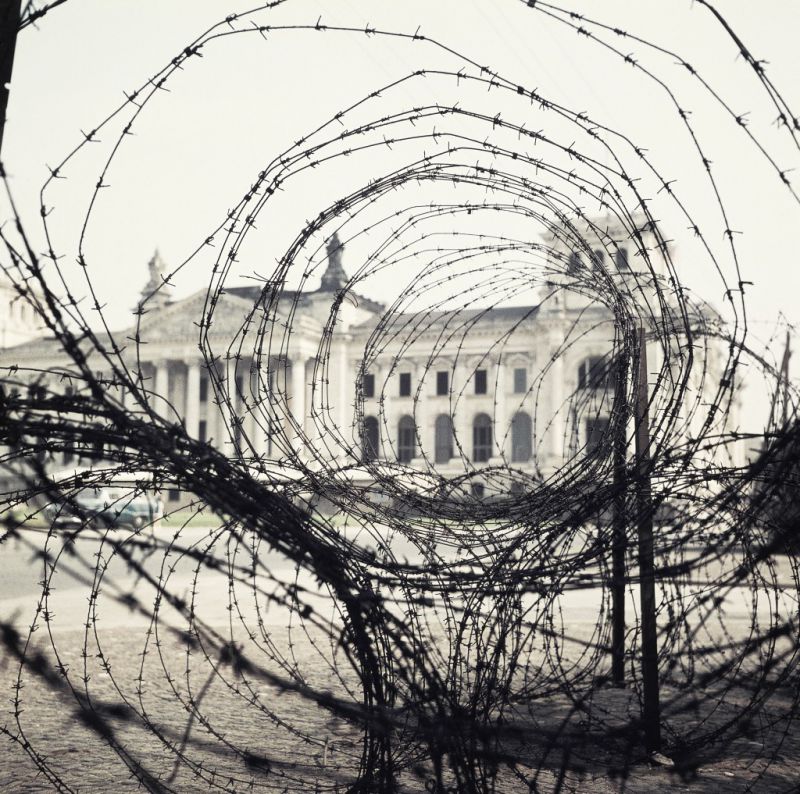 «Прежде, чем объединяться, надо решительно размежеваться». Из истории Берлинской стены