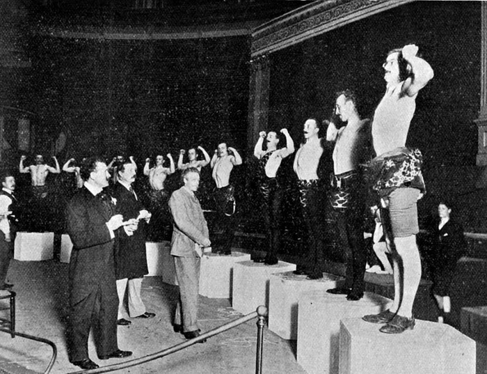 Первый качок в истории, Или как бодибилдинг вошел в моду () Первый качок в истории, Или как бодибилдинг вошел в моду