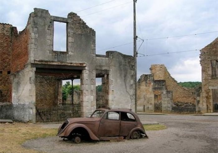 Орадур-сюр-Глан (Oradour-sur-Glane), Франция Орадур-сюр-Глан (Oradour-sur-Glane), Франция