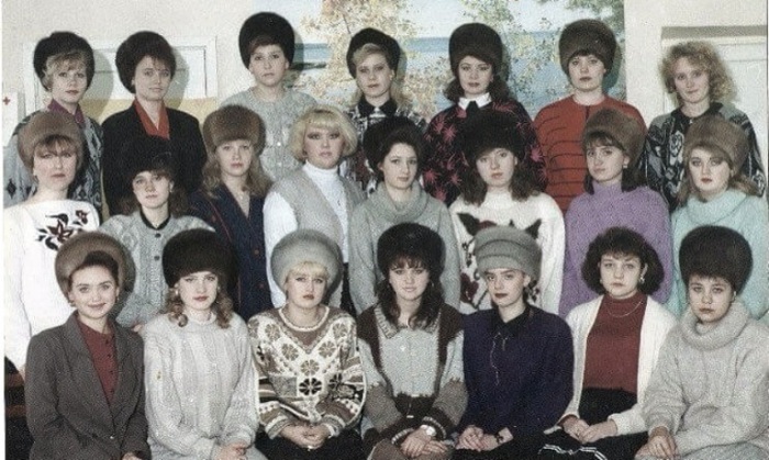 В 80-е годы были безумно популярны норковые шапки, но были далеко не всем по карману т.к. могли стоить почти две среднестатистические зарплаты. В 80-е годы были безумно популярны норковые шапки, но были далеко не всем по карману т.к. могли стоить почти две среднестатистические зарплаты.