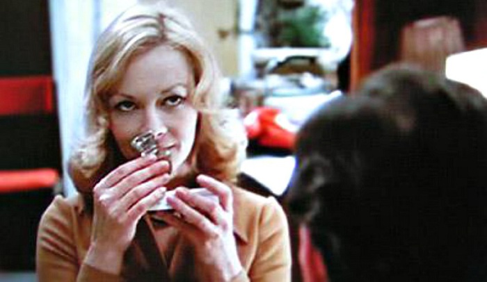 Французские духи «Climat» считались не только признаком хорошего вкуса, но и высокого благосостояния. Французские духи «Climat» считались не только признаком хорошего вкуса, но и высокого благосостояния.