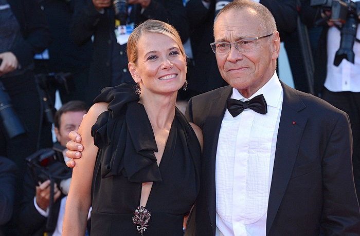 Любви все возрасты покорны: 11 неравных, но счастливых браков знаменитостей () Любви все возрасты покорны: 11 неравных, но счастливых браков знаменитостей