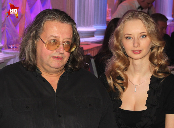 Любви все возрасты покорны: 11 неравных, но счастливых браков знаменитостей () Любви все возрасты покорны: 11 неравных, но счастливых браков знаменитостей