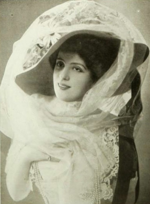 Модный приговор: 10 снимков, на которых запечатлены французские модницы 1900-1907-х годов () Модный приговор: 10 снимков, на которых запечатлены французские модницы 1900-1907-х годов